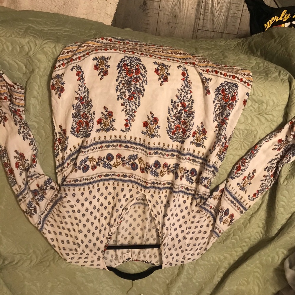 Beautiful flowy summer mini dress